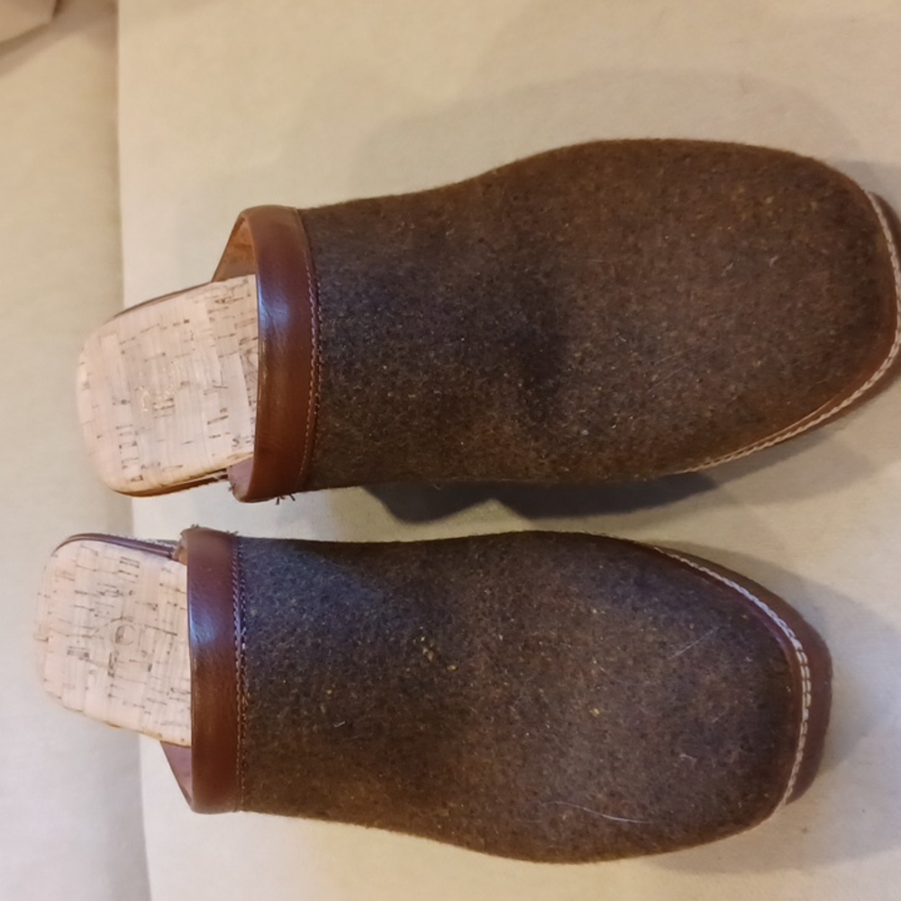 Women's Clog Platforms